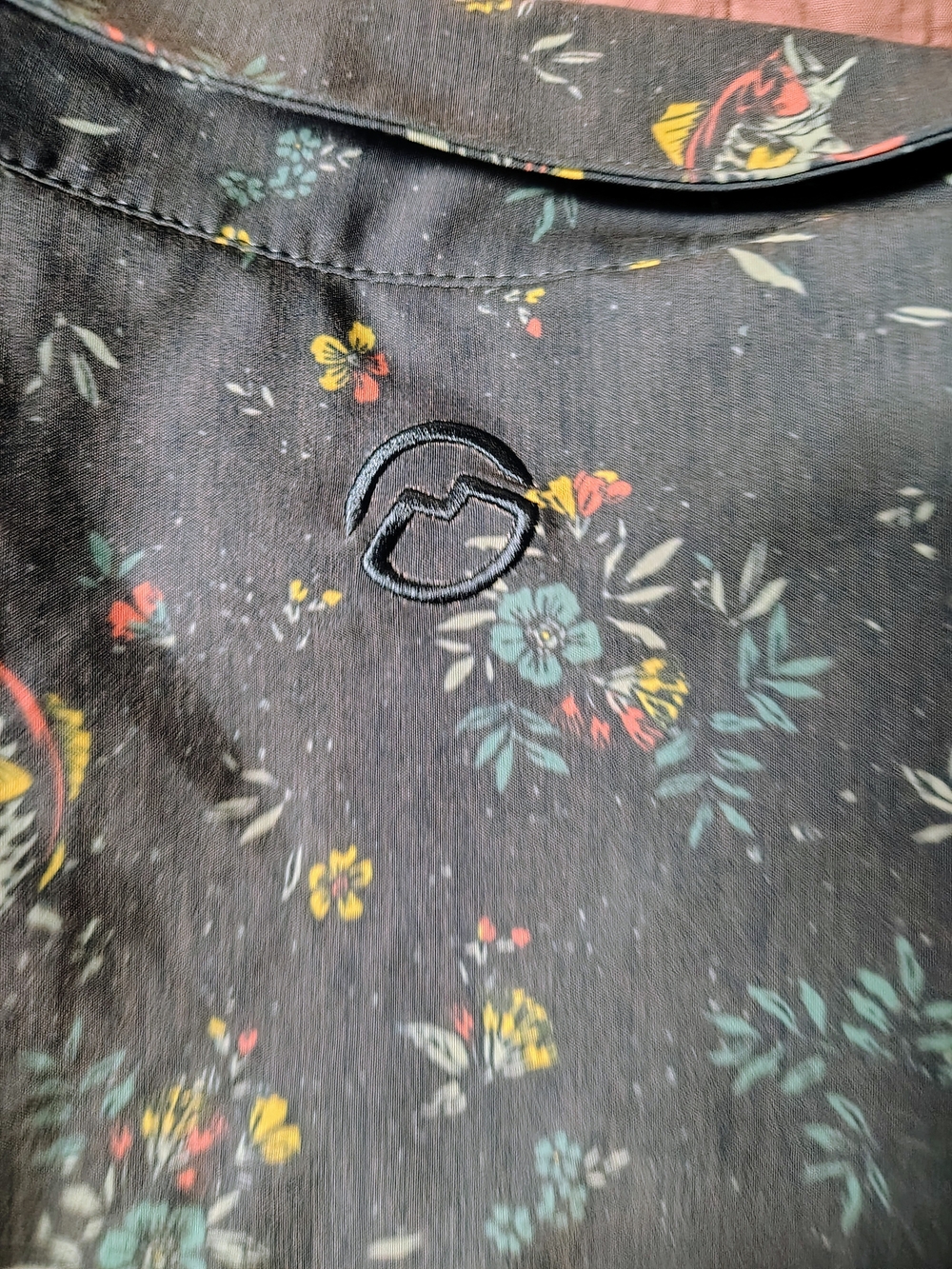 Magellan Fish Gear Shirt Mens 2XL Blue Bass Floral Short Sleeve Button Front - Picture 4 of 6